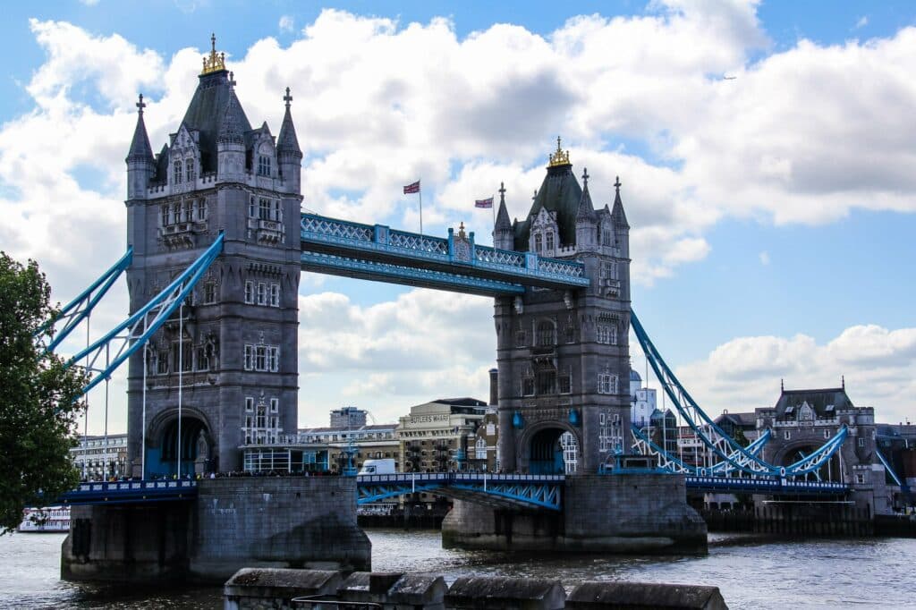 London Travel Guide