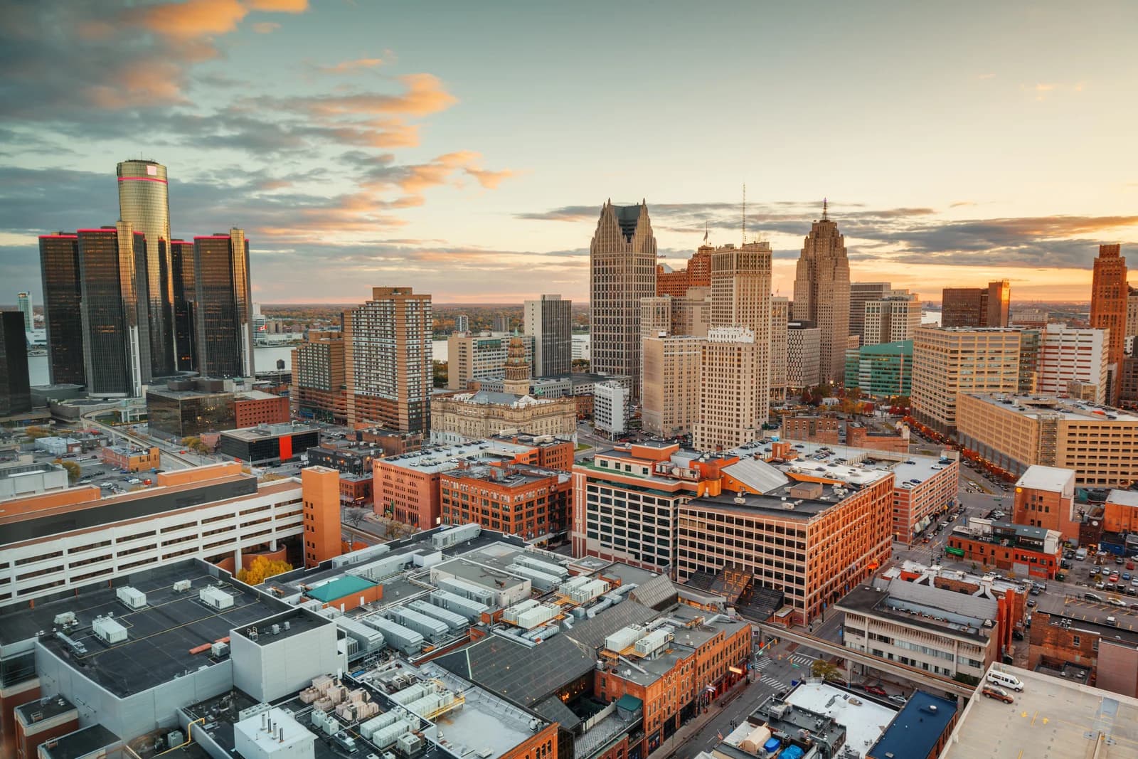 A Traveler’s Guide to Staying Safe on Detroit Roads