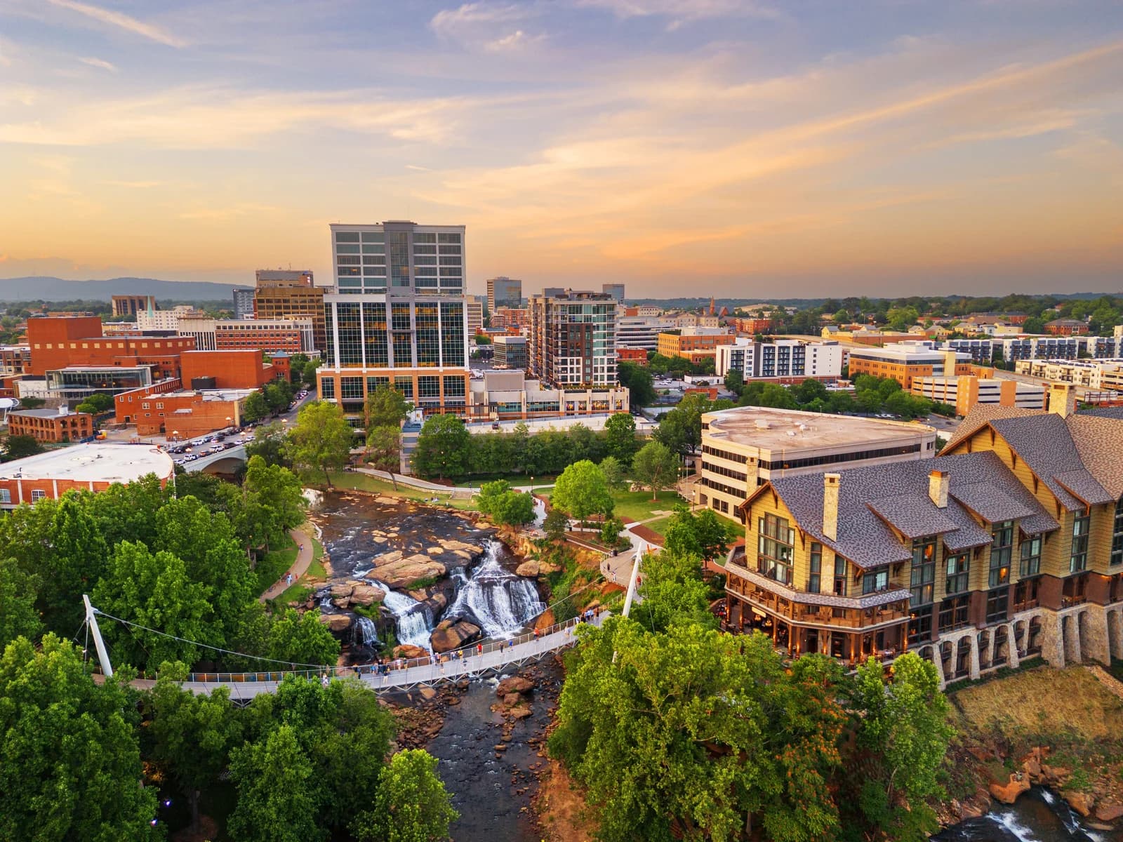 Moving to Greenville, SC? Turn Move-In Weekend Into a Mini-Trip