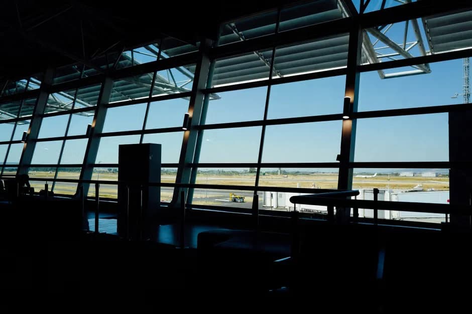 Enhancing Your Flight Day with Airport Travel Guides