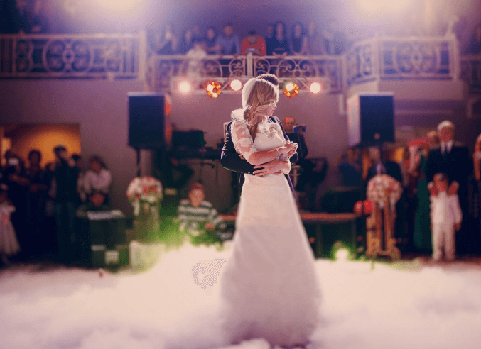5 Reasons Live Music Makes Your Wedding Unforgettable