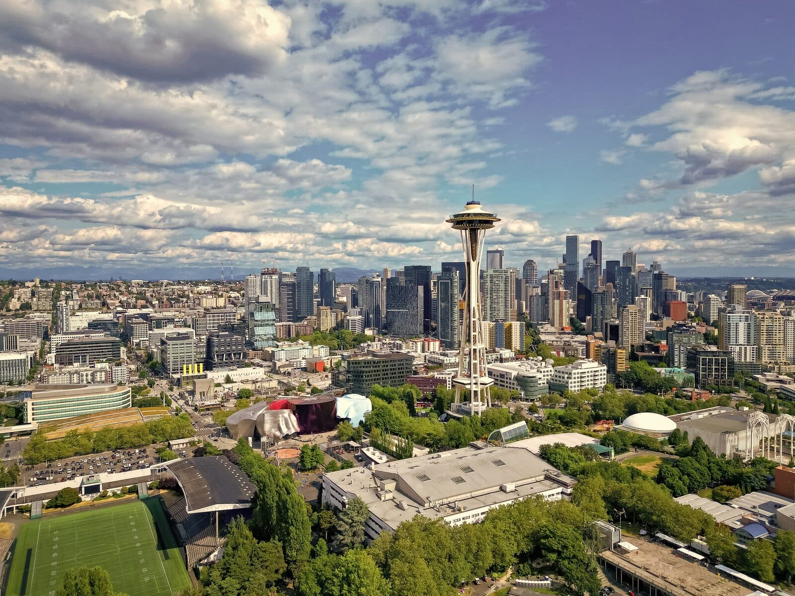 Space Needle Seattle and How to Plan a First Visit Around Seattle Center