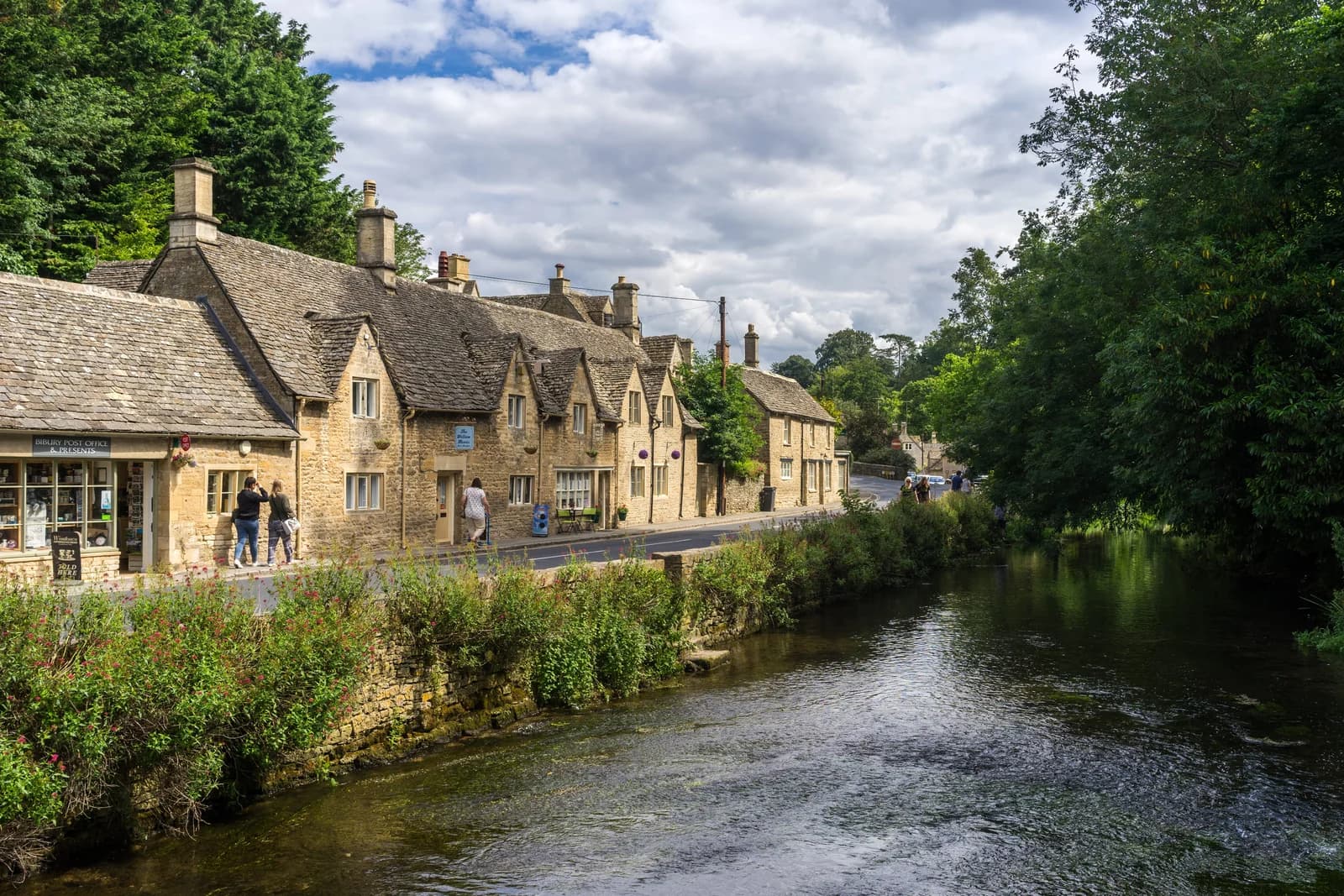 Stone, Wool and Market Towns: The Stories That Explain the Cotswolds